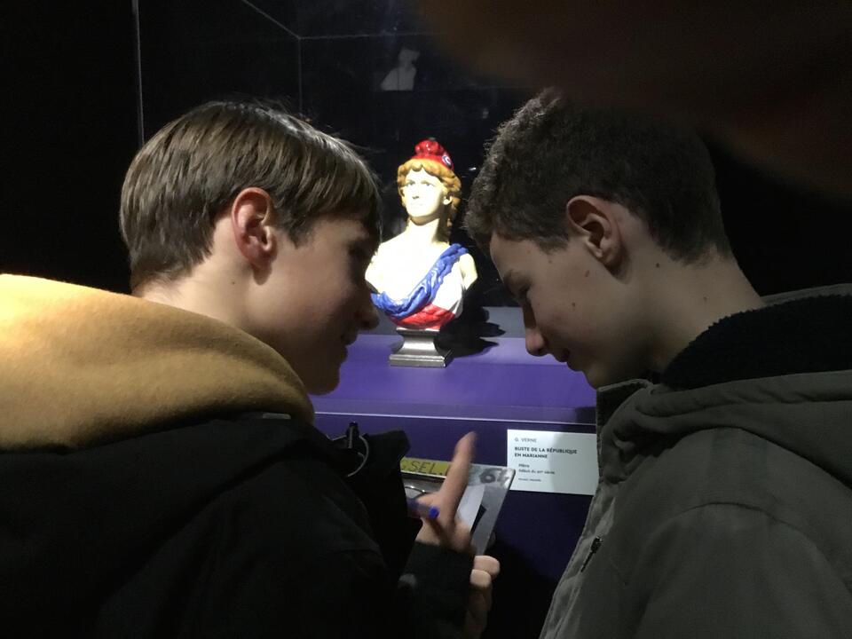 FRANKIZ, KEVATALTED, LIESSEURTED... DEOC'H-CHWI AR GOMZ !